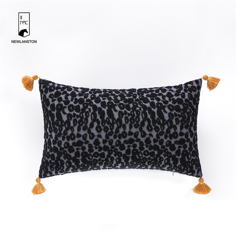 50x30 High quality washed Linen Embroidery Leopard Cushion/Pillow cover 