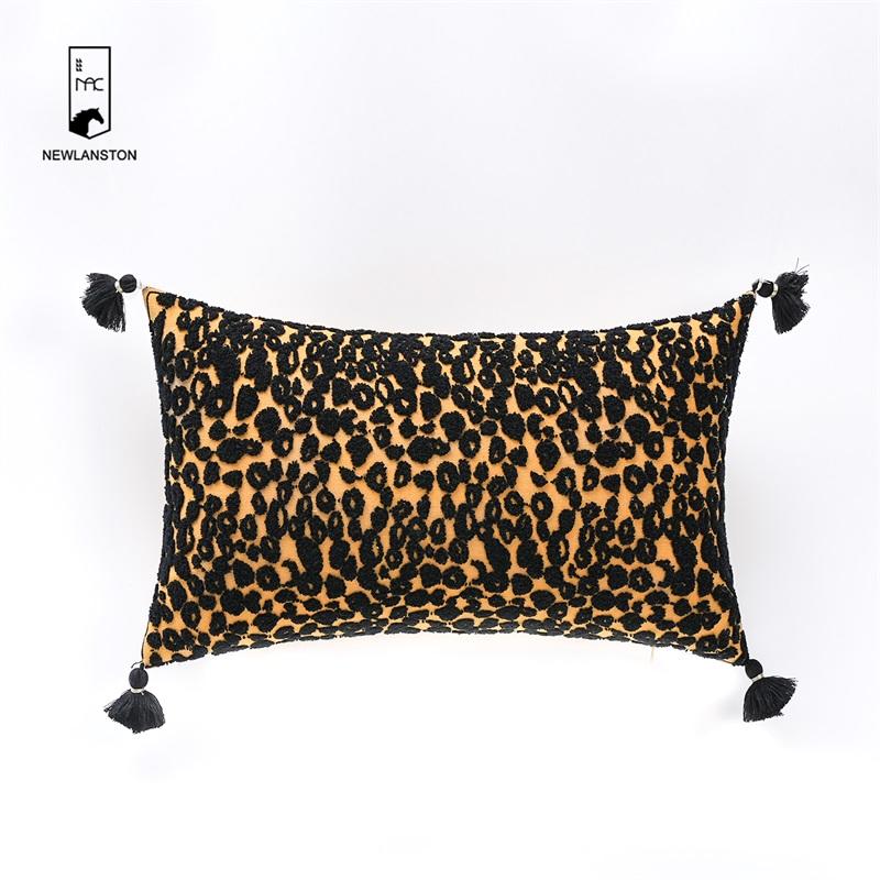 50x30 High quality washed Linen Embroidery Leopard Cushion/Pillow cover 